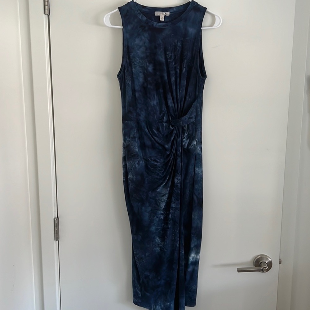 Super soft and flattering bodycon stretch dress!